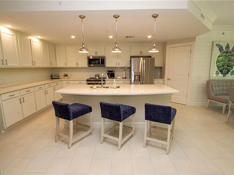 172 Indies Dr E #8-102 — Photo 9