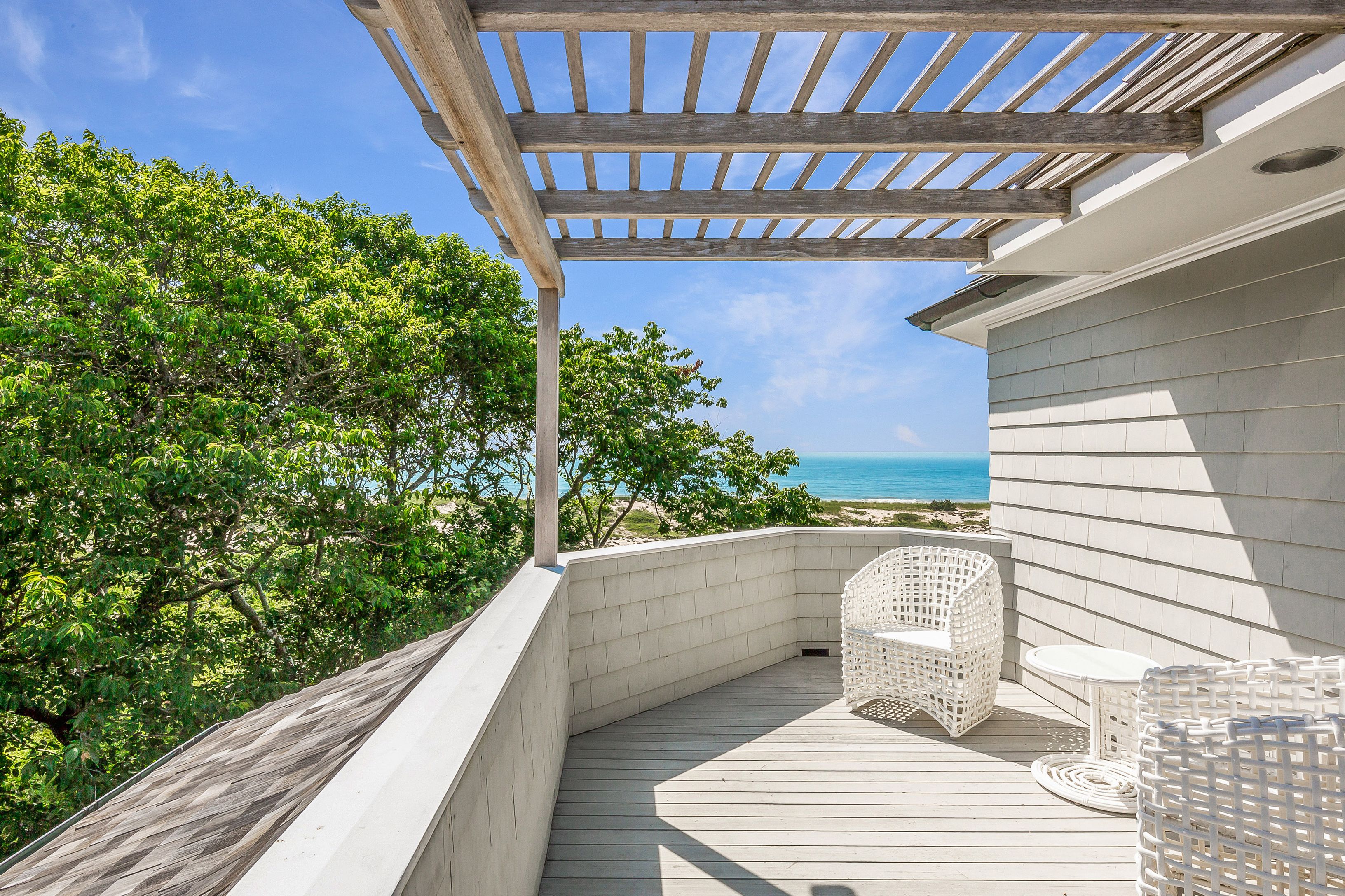 26 & 32 Windmill Ln, East Hampton, NY 11937 Out East