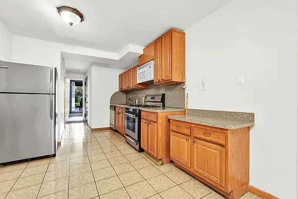 Kitchen, photo 1