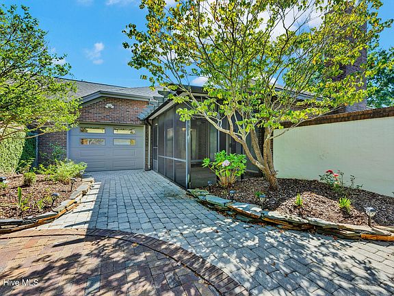 5th image of 3703 Reston Court Unit A
