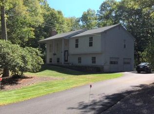 106 Bramble Bush Rd, Coventry, RI 02816