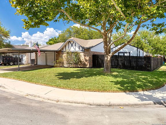 2nd image of 4855 BLUE SPRUCE DR