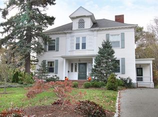 36 Chute St, Reading, MA 01867