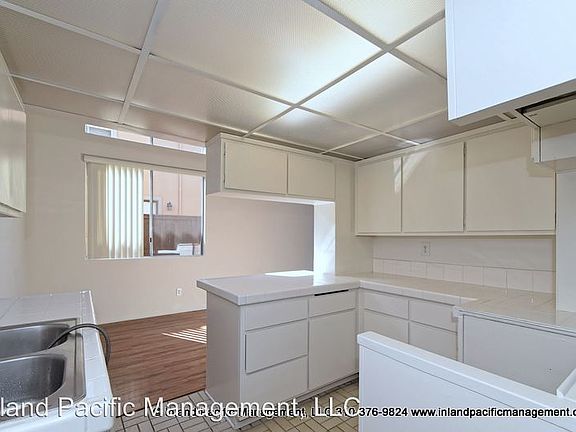4th image of 2506 Huntington Ln APT 1