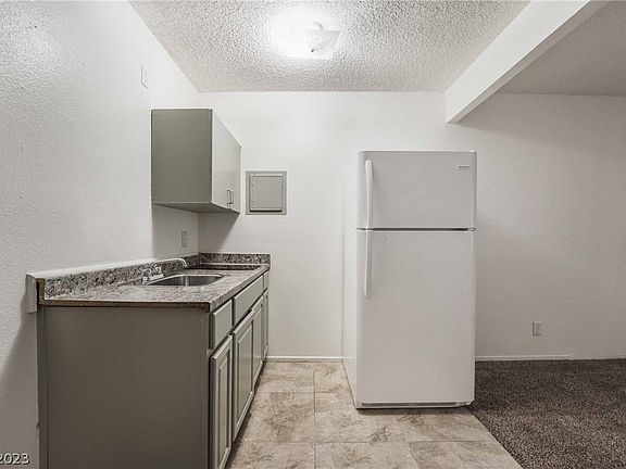 4th image of 136 Judy Ln #7A