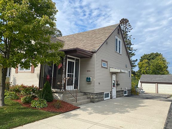 2nd image of 1054 Larke Ave