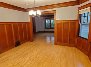 2021 N 71st St, Wauwatosa, WI 53213