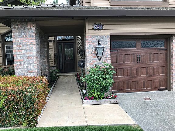 2nd image of 590 Canyon Oak Dr