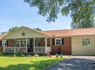 1826 Old Hollow Rd, Walkertown, NC 27051