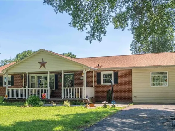 1826 Old Hollow Rd, Walkertown, NC 27051
