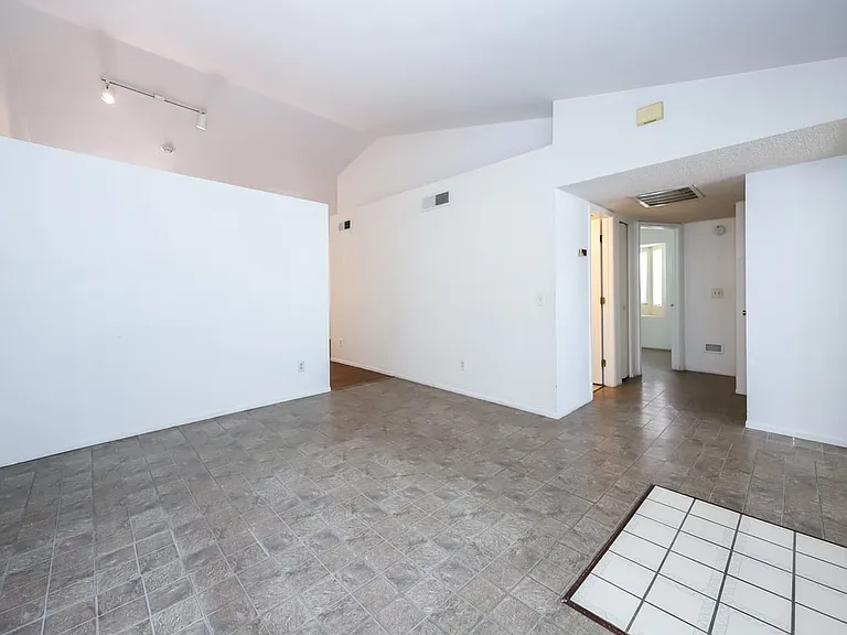 10043 E Bryonwood Ln — Photo 15