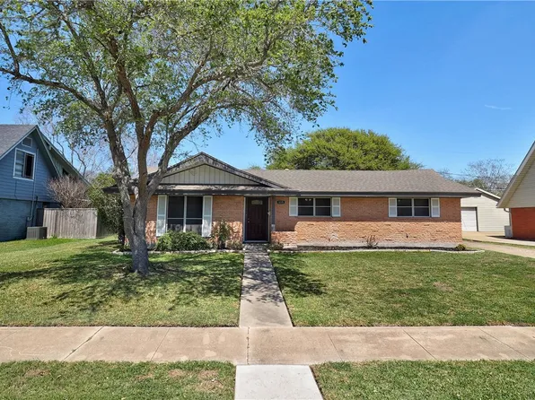 115 Grace Dr, Portland, TX 78374