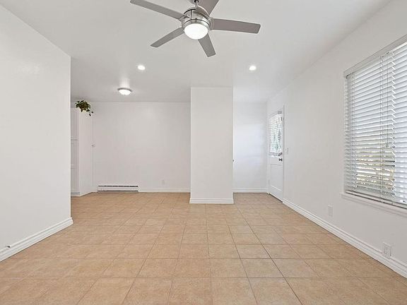 4th image of 10220 Ascot Cir