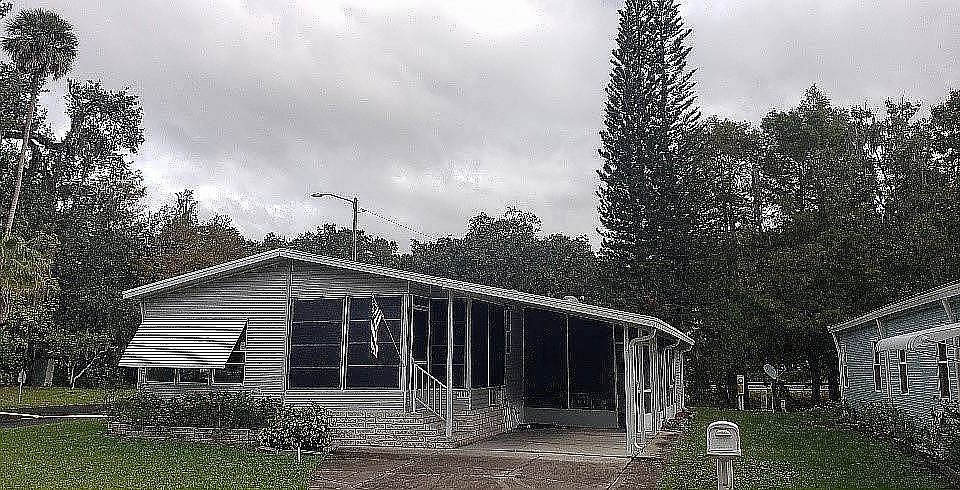 1st image of 758 Forest Ln