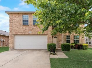 1912 J Cheshier Rd, Justin, TX 76247