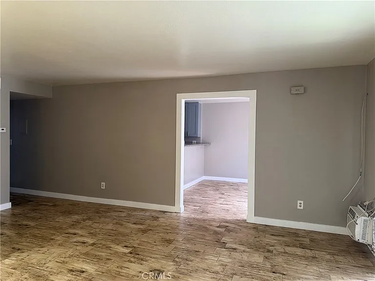 619 S Cypress St #B — Photo 5