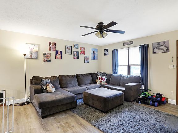4th image of 229 Sunnyside Dr