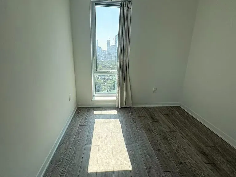 10 Oak St #1907 — Photo 18