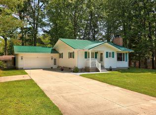110 Chippewa Trl, Prudenville, MI 48651