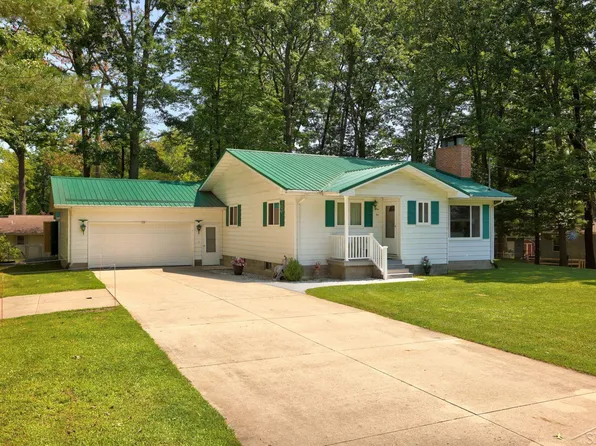 110 Chippewa Trl, Prudenville, MI 48651