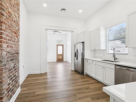 5th image of 1539 Louisa St