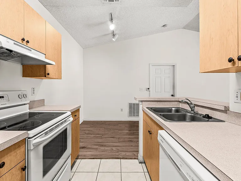 10336 Fox Trail Rd S #1305 — Photo 13