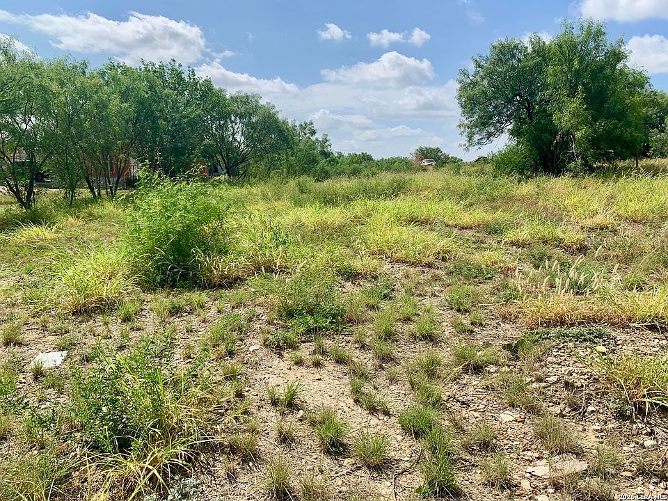 1st image of 000 Wagon Wheel LOT 8