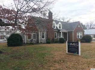 305 Elm St, Sevierville, TN 37862