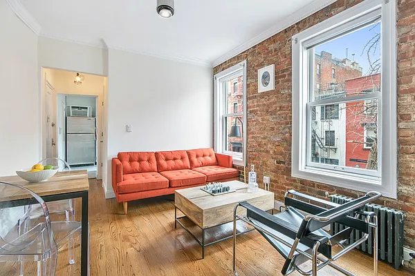 Rented by Compass | media 13