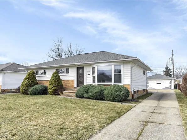 7252 Oakwood Rd, Parma, OH 44130
