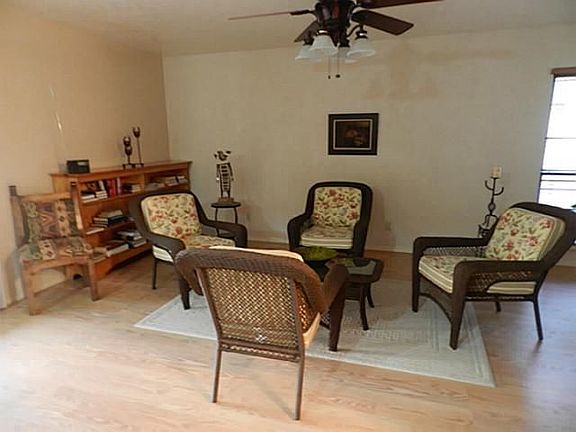 2nd image of 629 Tara Pl