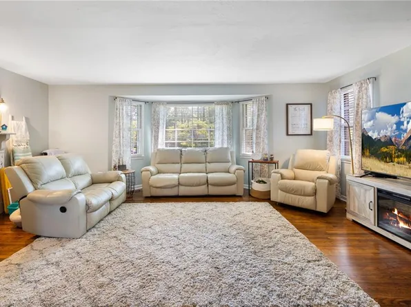 312 Thelmar Ln, Portsmouth, VA 23701