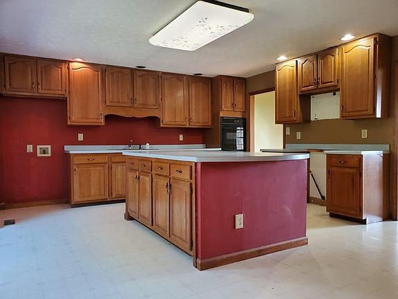 3rd image of 9225 Hollander Ln