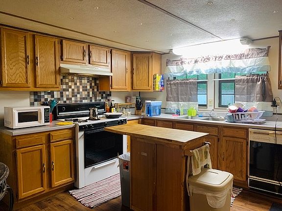 3rd image of 249 Deerfield Dr