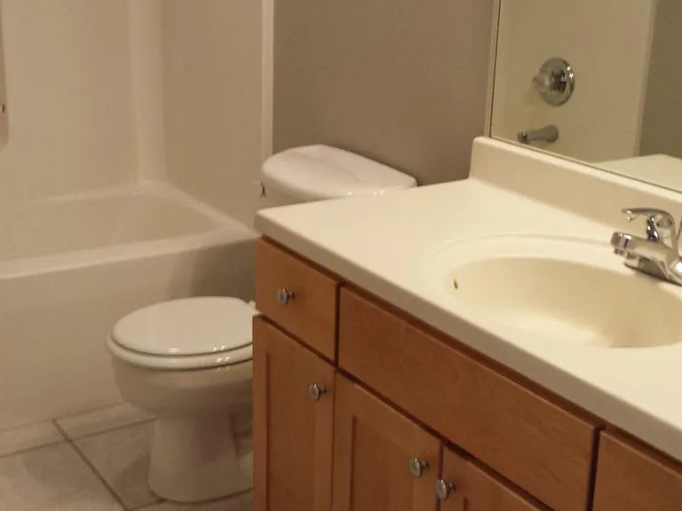 2828 Gill St — Photo 12