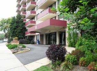 4201 Lee Hwy APT 101, Arlington, VA 22207