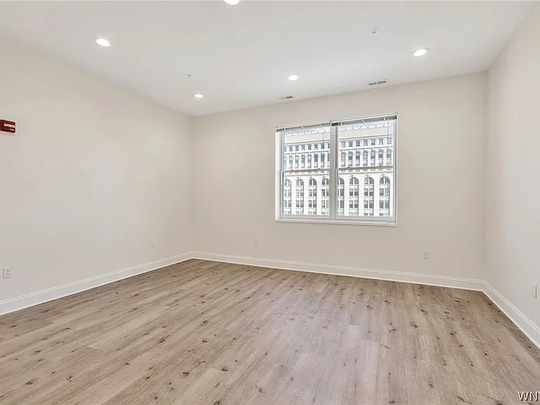 251 Main St #404 — Photo 26