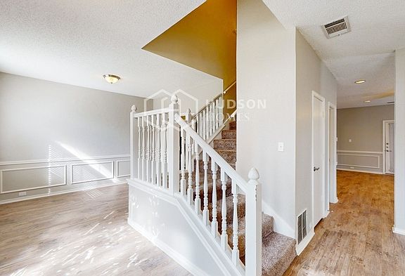 4th image of 1113 Emily Ln