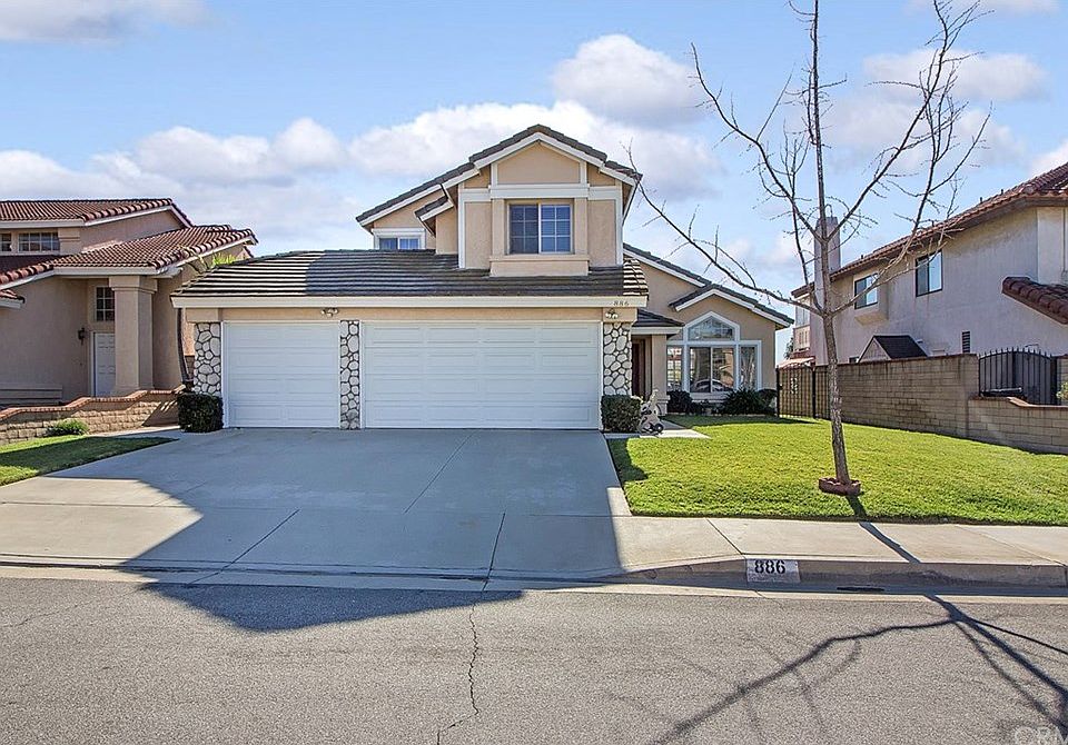 1st image of 886 Pantera Dr
