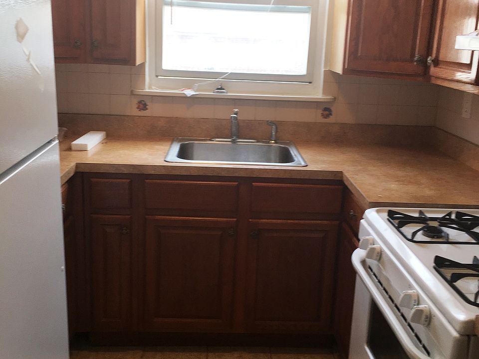 1st image of 2514 Bronxwood Ave #2