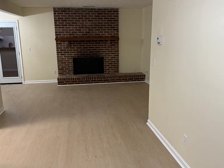 772B Barnes Mill Trce — Photo 2