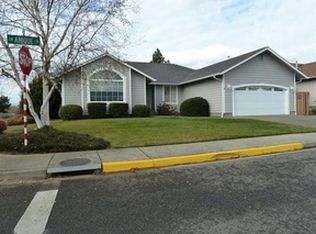 544 SW Anique Ln, Grants Pass, OR 97526