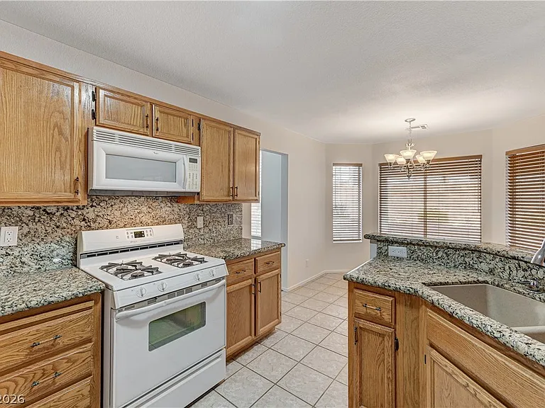 2920 Caressa Ct — Photo 23