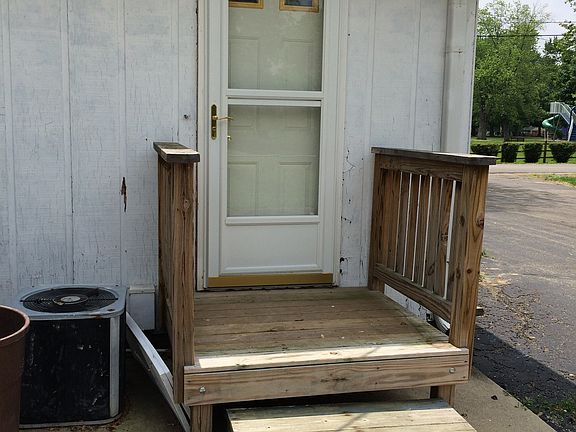 3rd image of 302 W North St