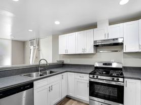 906 Kodak Dr, Los Angeles, CA