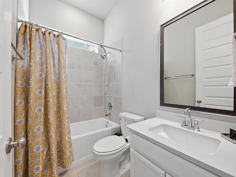 2406 Driftwood Trl — Photo 15