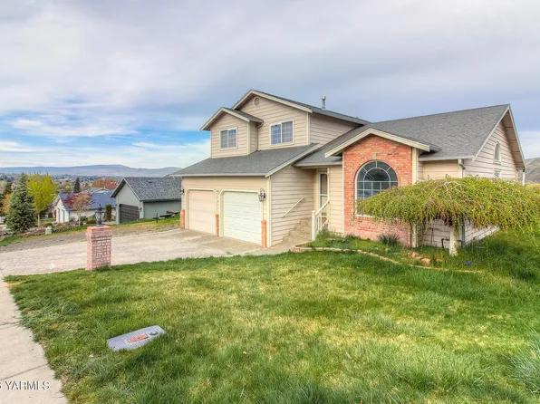 805 S 4th Street Loop, Selah, WA 98942