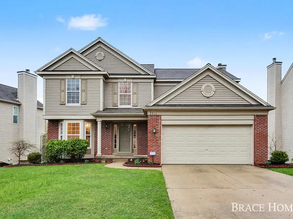 2511 Black Horse Dr NE, Grand Rapids, MI 49505