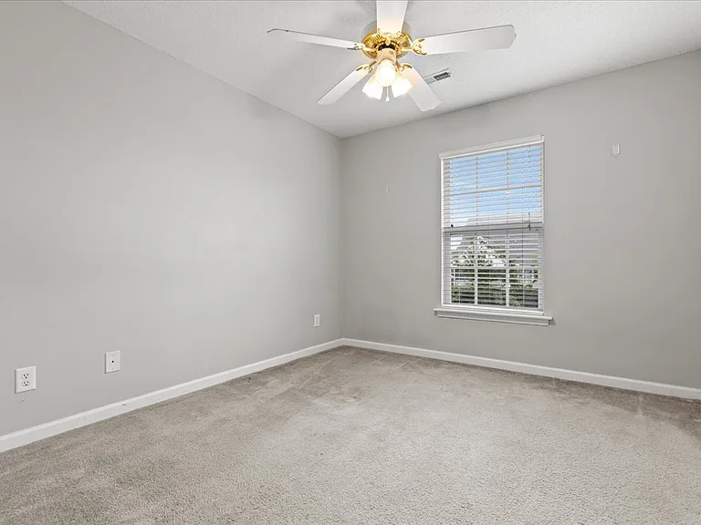 529 3rd Loop Rd #1-H — Photo 18