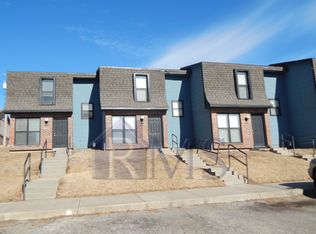 3113 SE Mareta Cir, Topeka, KS 66605